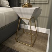 Perla Table + geometric inverted pyramid side table + liqana