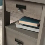 Wiqaar Desk + Classic Executive Desk + liqana