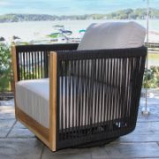 Ooni chair furniture liqana